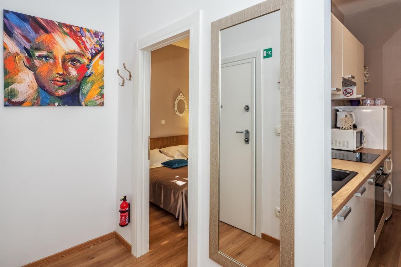 Apartment Queen Teuta In The Heart Of Split Historical Heritage Εξωτερικό φωτογραφία